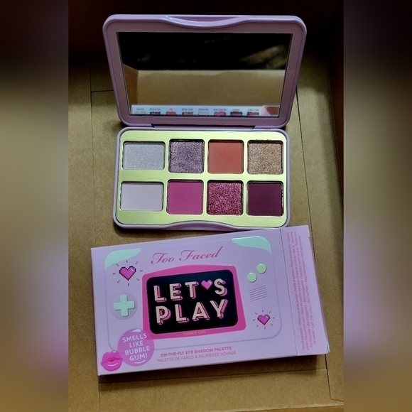 Too faced mini shadow palette - Picture 2 of 4